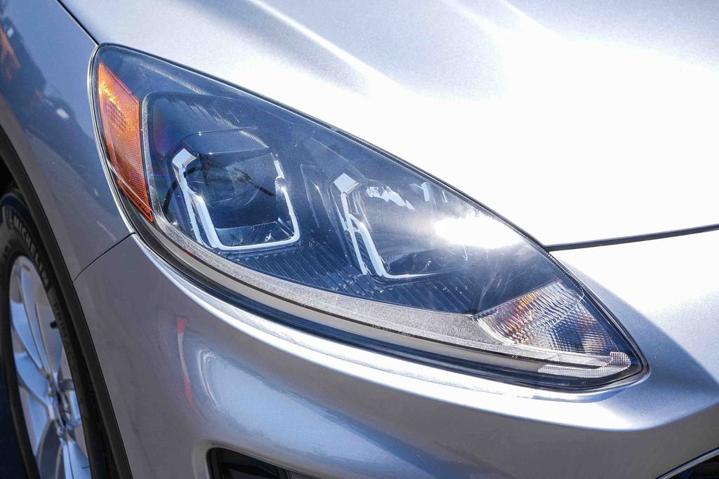 Certified 2021 Ford Escape SE FWD image 4