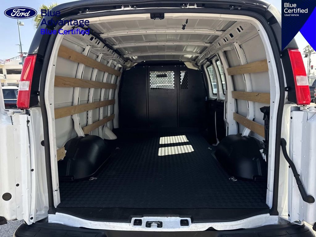 Used 2024 Chevrolet Express 2500 w/ Driver Convenience Package RWD image 8
