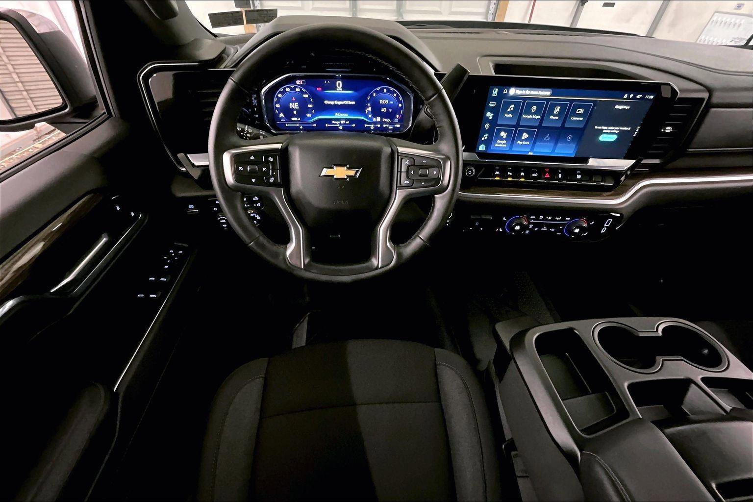 Used 2025 Chevrolet Silverado 1500 LT w/ Safety Package image 5