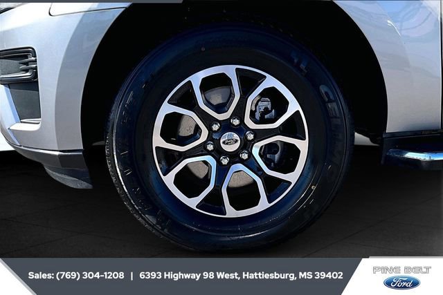 Certified 2023 Ford Expedition Max XLT image 9