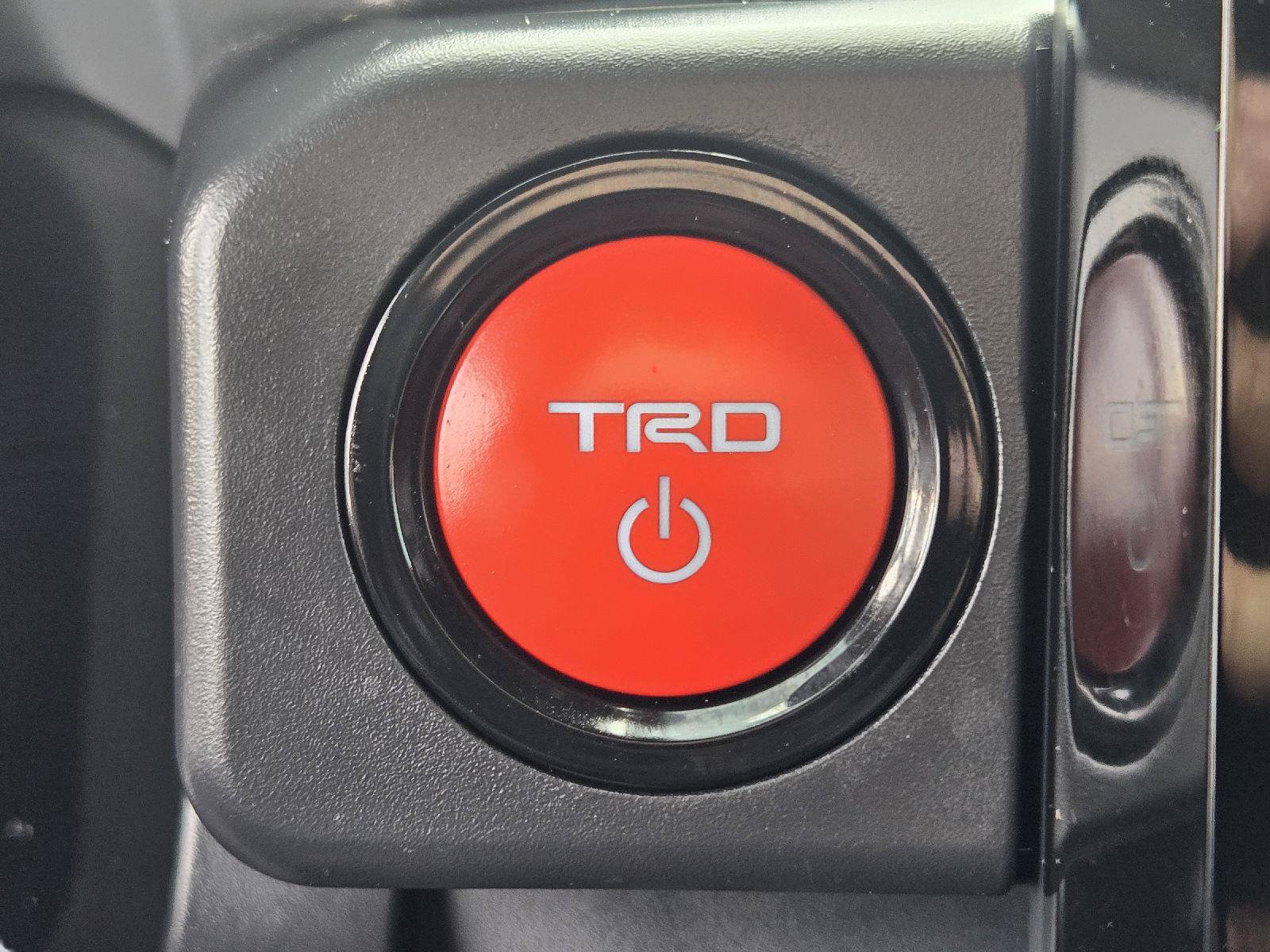 Used 2025 Toyota Tacoma TRD Sport w/ TRD Sport Upgrade Package AWD/4WD image 19