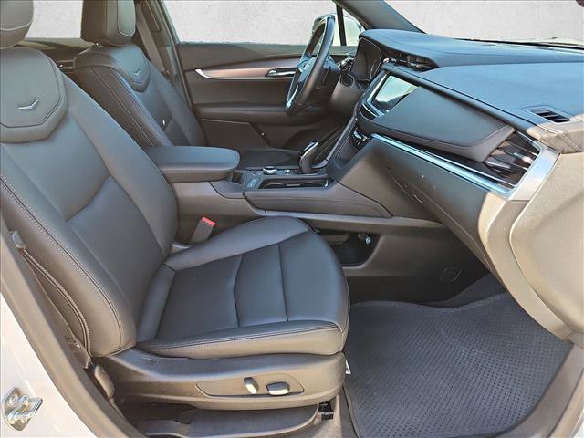 Used 2025 Cadillac XT6 Luxury FWD image 22