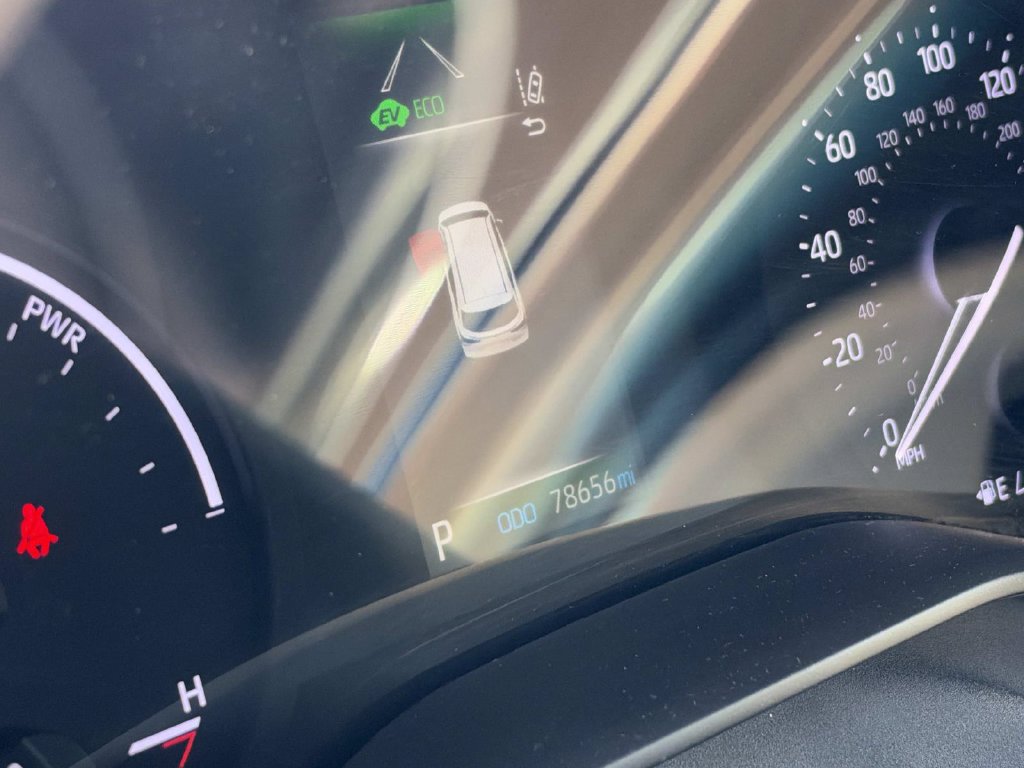 Used 2022 Toyota Sienna XLE w/ XLE Plus Package FWD image 25