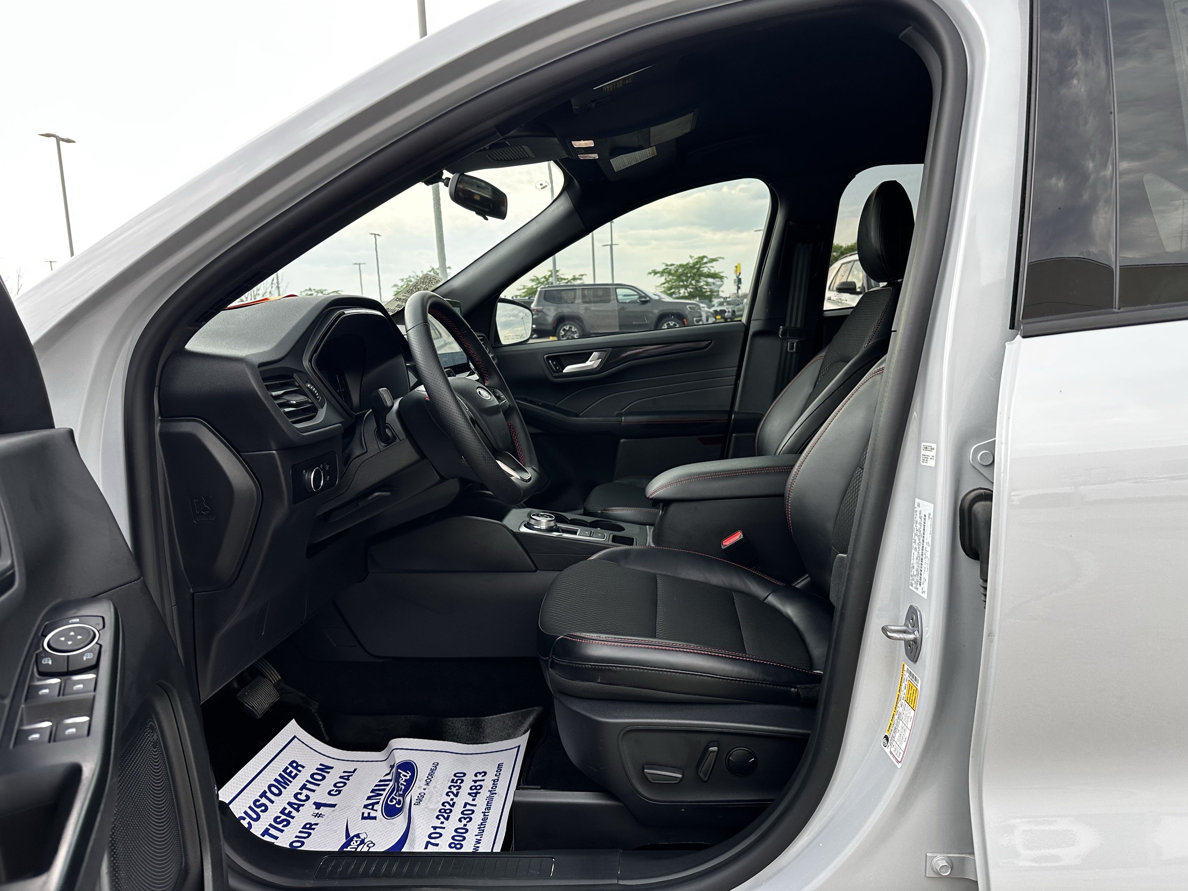 Certified 2025 Ford Escape ST-Line w/ Tech Pack #1 FWD image 18