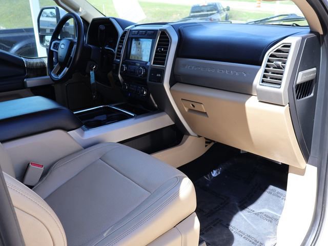 Certified 2017 Ford F250 Lariat w/ Lariat Value Package image 17