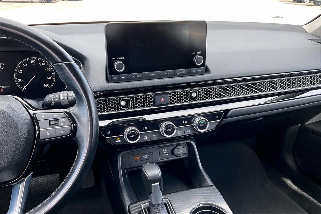Used 2024 Honda Civic EX-L image 9