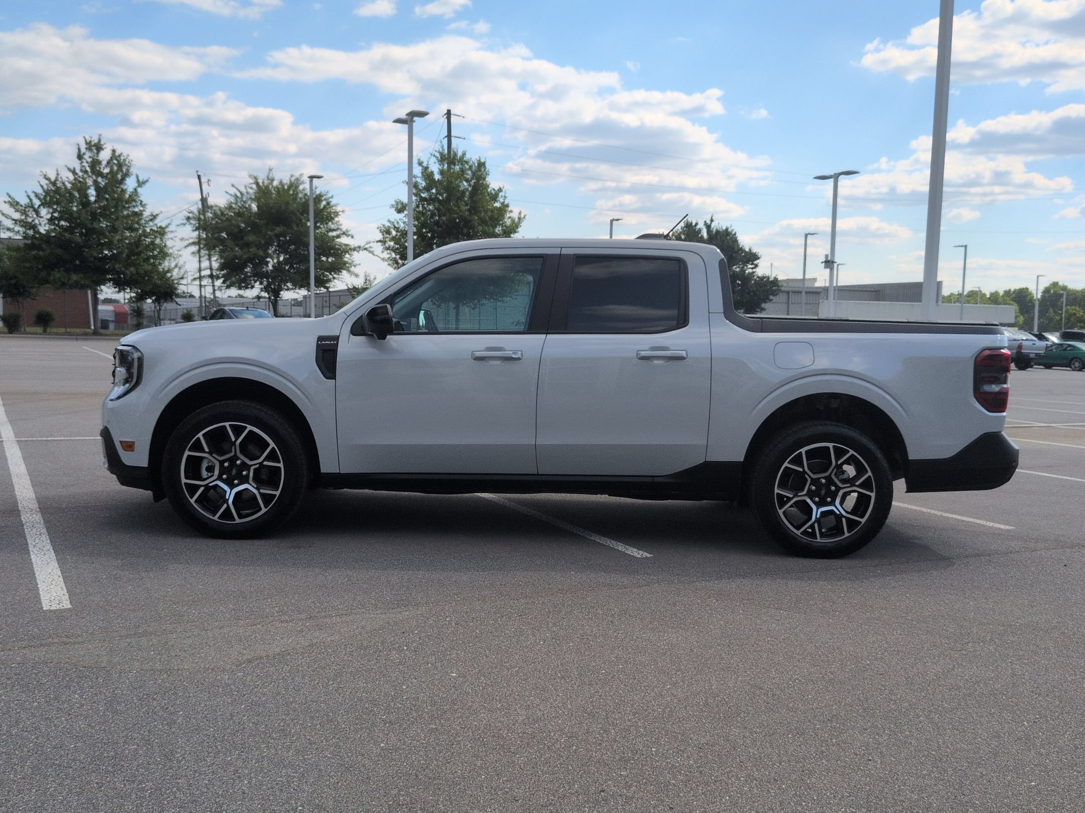 Certified 2025 Ford Maverick Lariat w/ 4K Tow Package AWD/4WD image 7