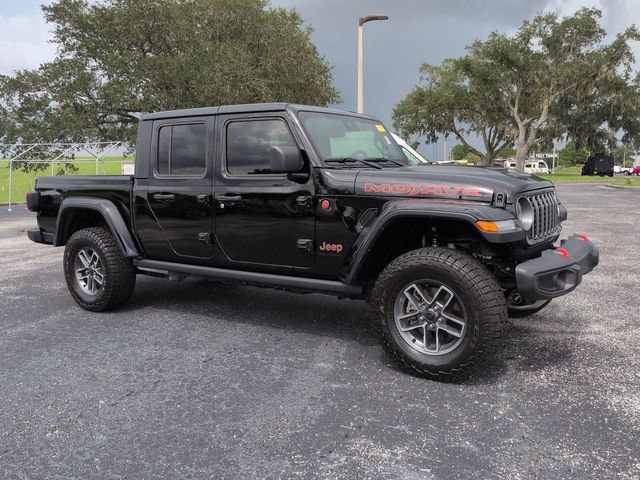 Used 2025 Jeep Gladiator Mojave AWD/4WD image 2