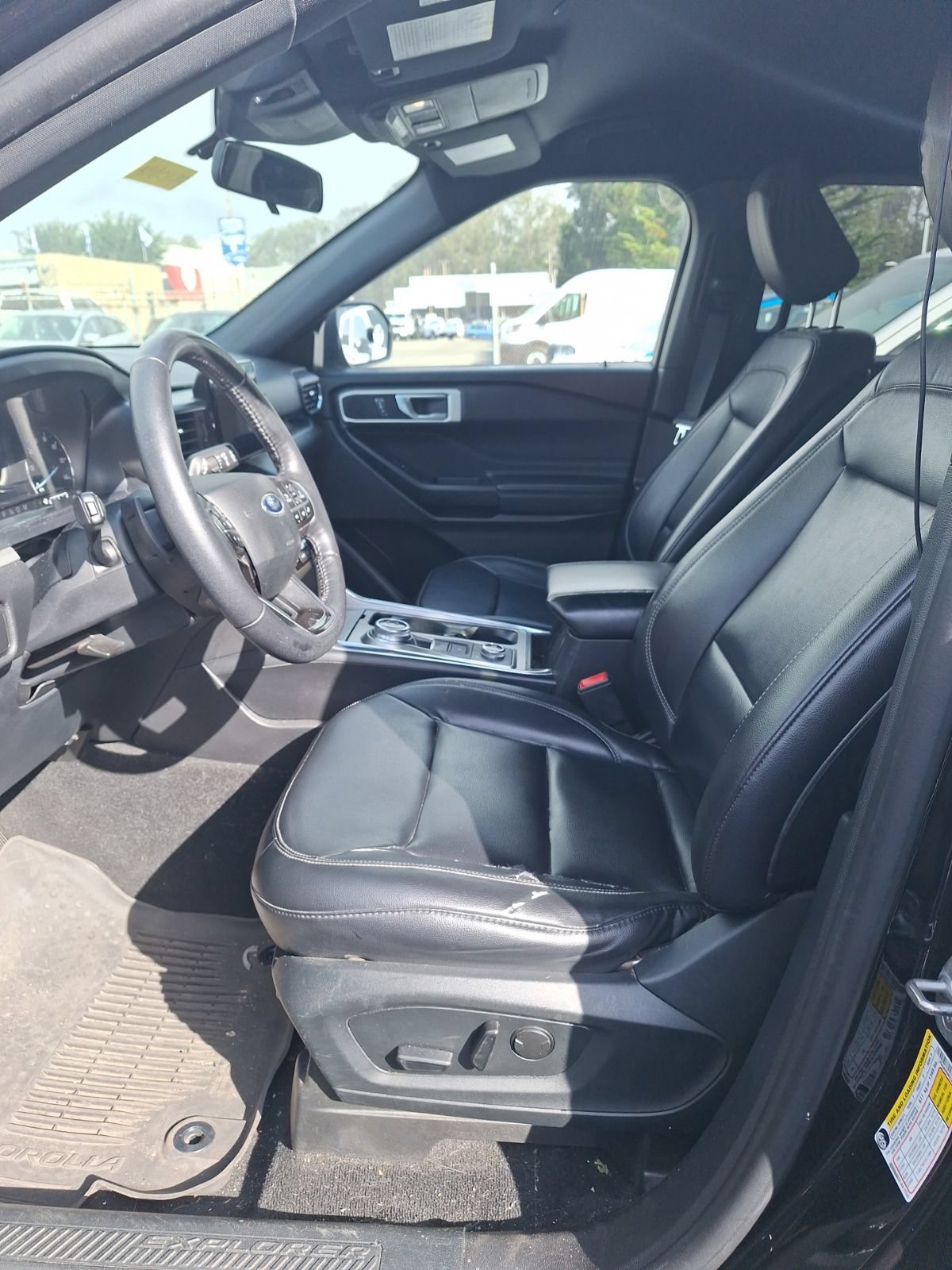 Certified 2020 Ford Explorer XLT w/ Equipment Group 202A AWD/4WD image 12