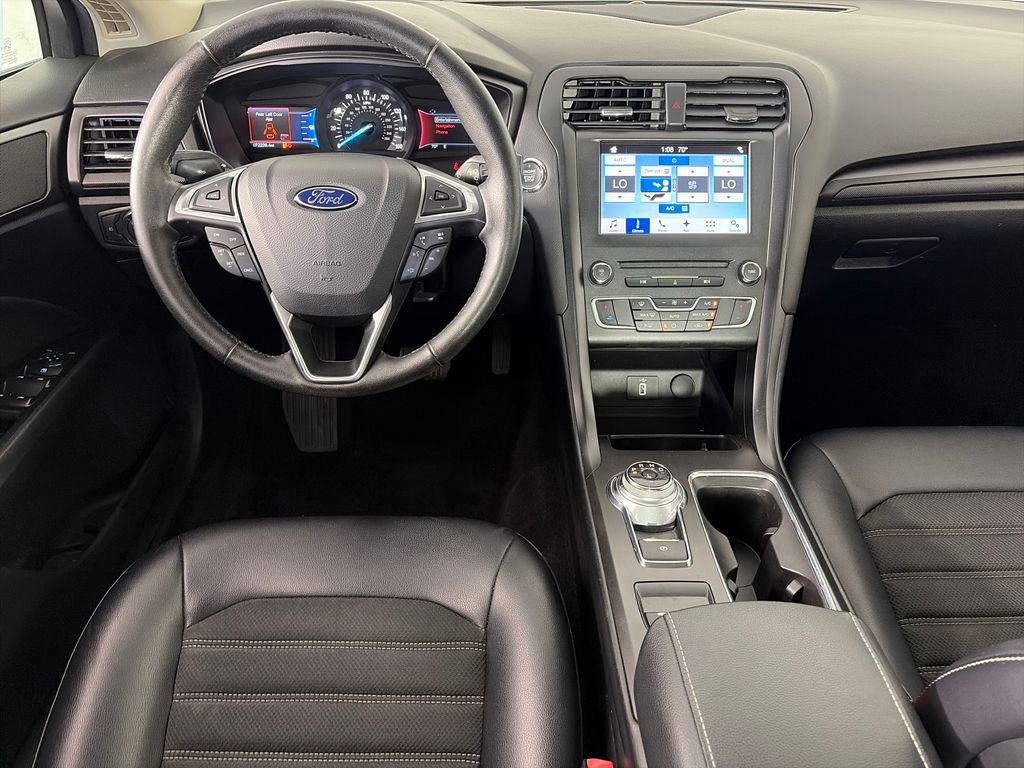 Certified 2018 Ford Fusion SE w/ Equipment Group 201A FWD image 14
