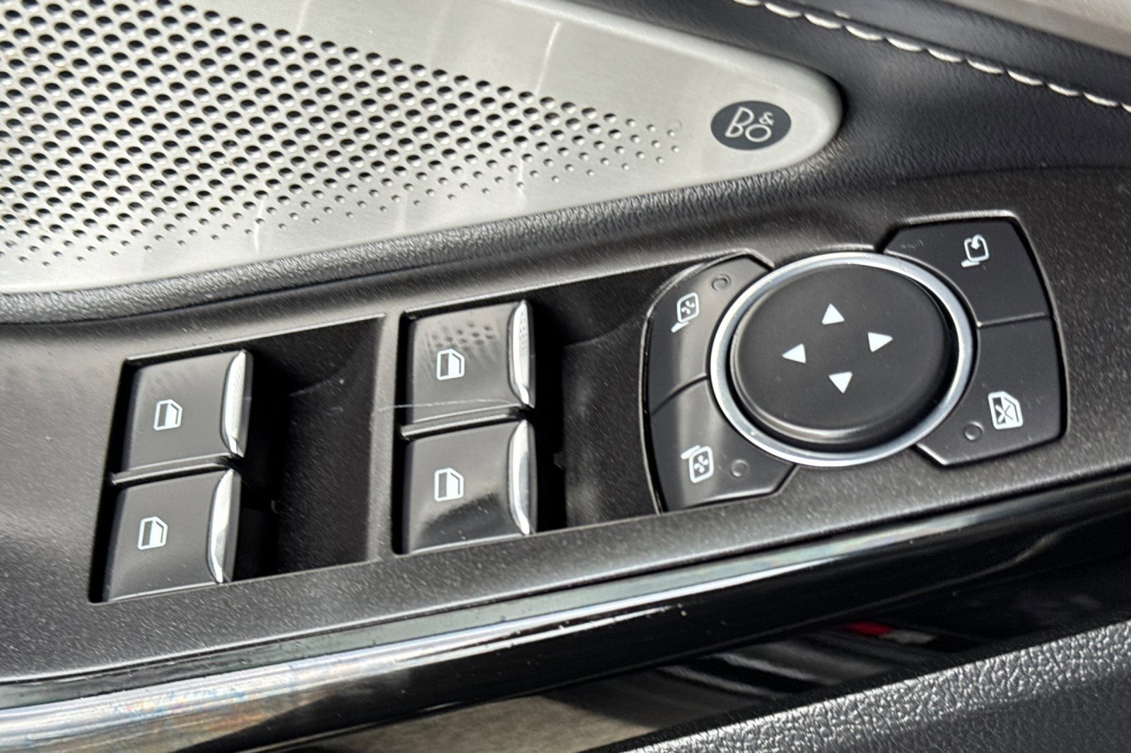 Certified 2022 Ford Explorer ST w/ Equipment Group 401A image 12