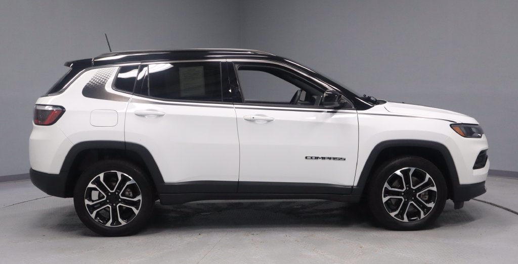 Used 2023 Jeep Compass Limited w/ Mopar Graphics Package AWD/4WD image 12