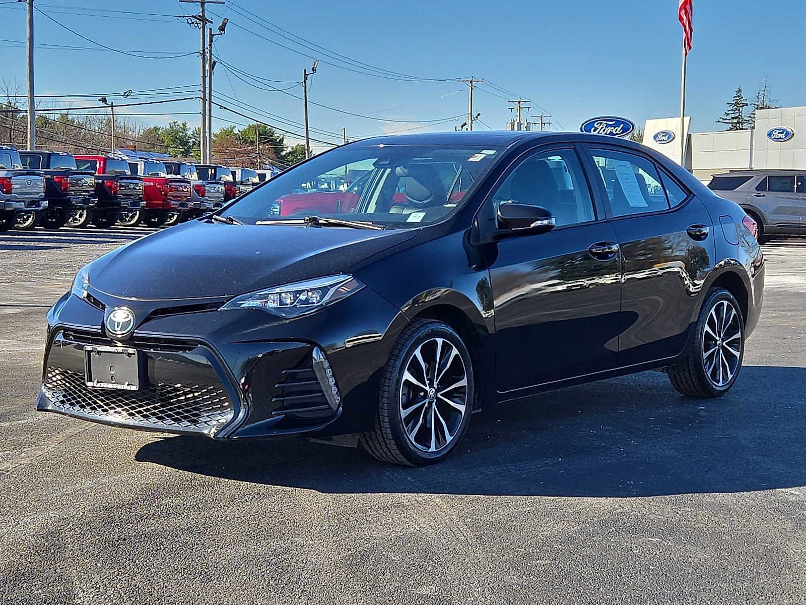 Used 2019 Toyota Corolla SE image 3