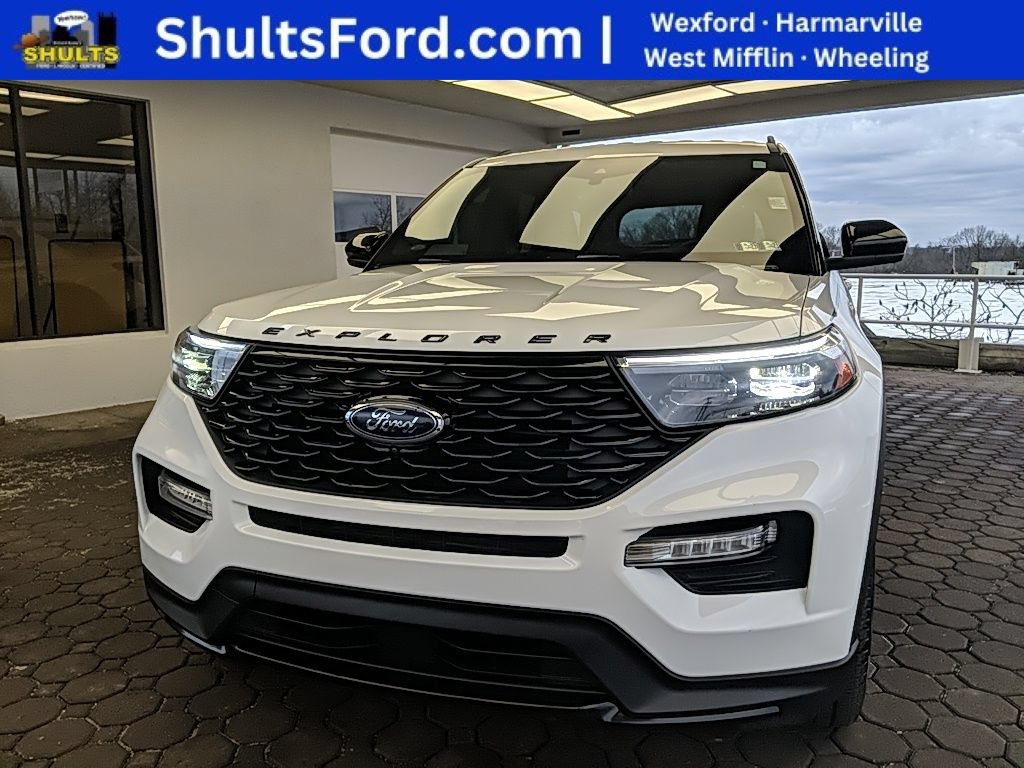 Certified 2023 Ford Explorer ST-Line AWD/4WD image 1