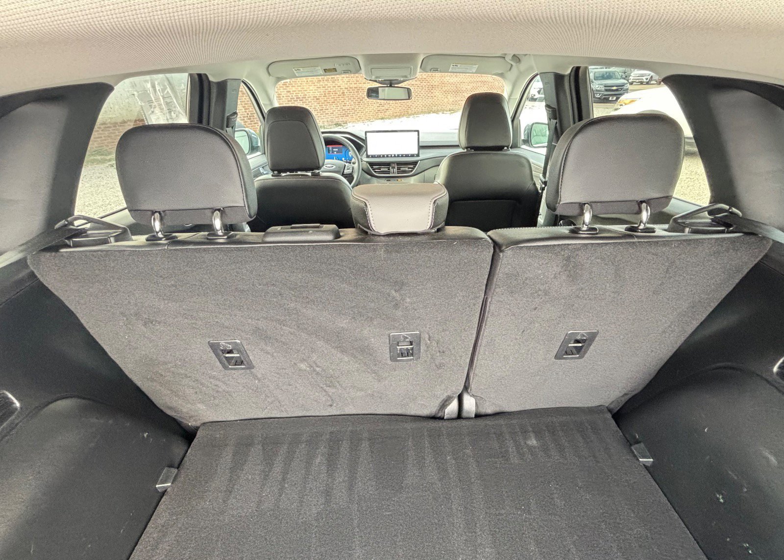 Certified 2025 Ford Escape Platinum w/ Premium Technology Package image 7