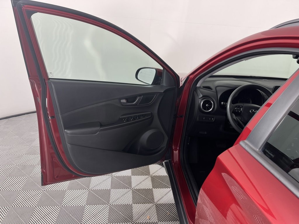 Used 2023 Hyundai Kona SEL image 10