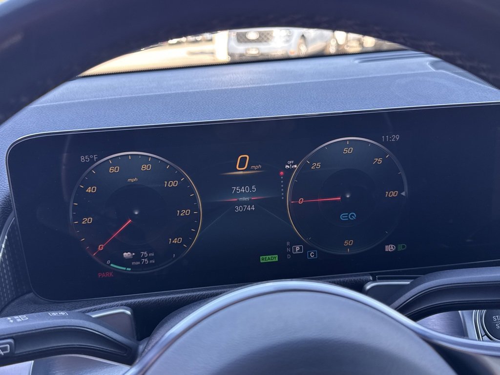 Used 2023 Mercedes-Benz EQB 300 300 image 20