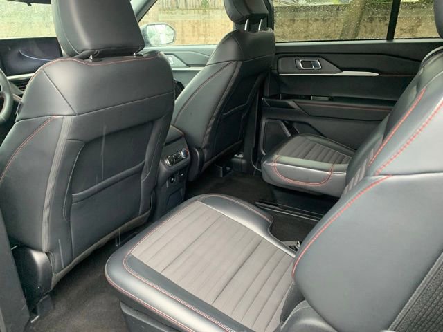 Certified 2025 Ford Explorer ST-Line image 15