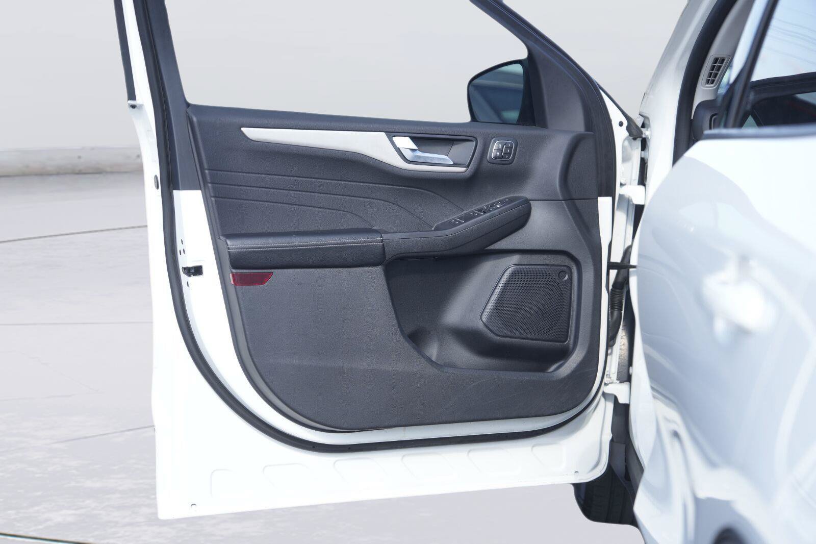 Certified 2022 Ford Escape SEL w/ Technology Package FWD image 30