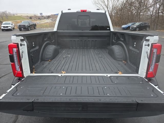 Certified 2025 Ford F250 Platinum image 15