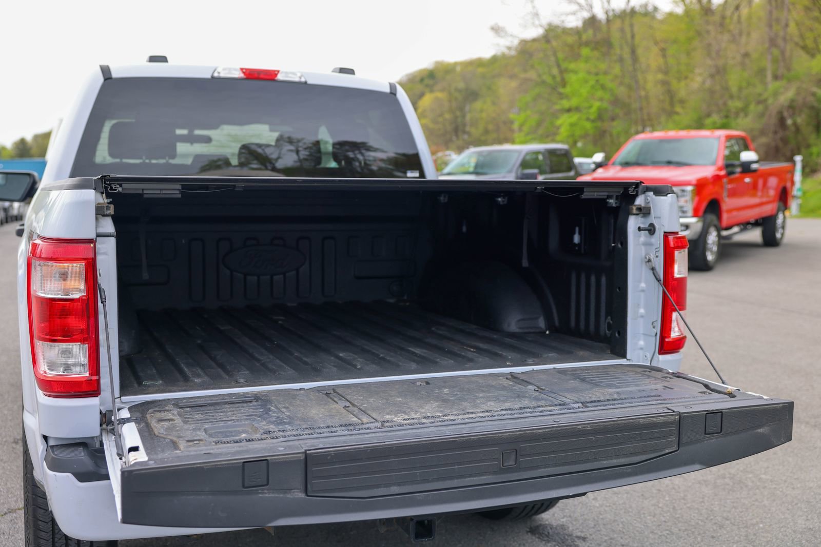 Certified 2022 Ford F150 XL w/ STX Appearance Package AWD/4WD image 11