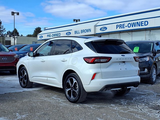 Certified 2023 Ford Escape ST-Line Select w/ Tech Pack #2 image 3
