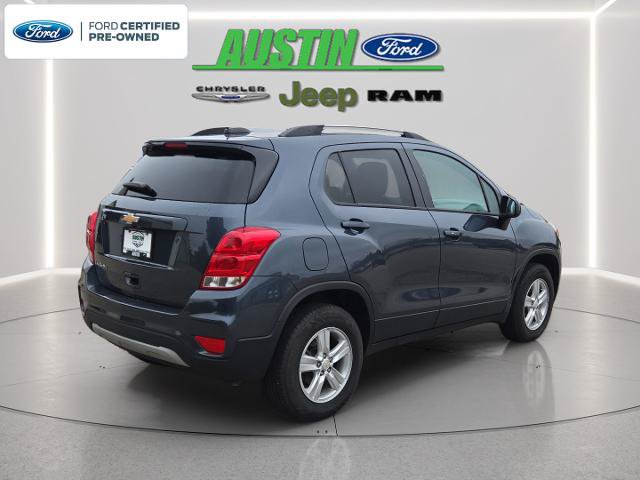 Used 2022 Chevrolet Trax LT w/ LT Convenience Package AWD/4WD image 5