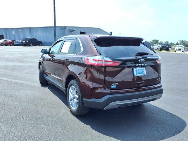 Certified 2024 Ford Edge SEL w/ Convenience Package AWD/4WD image 3