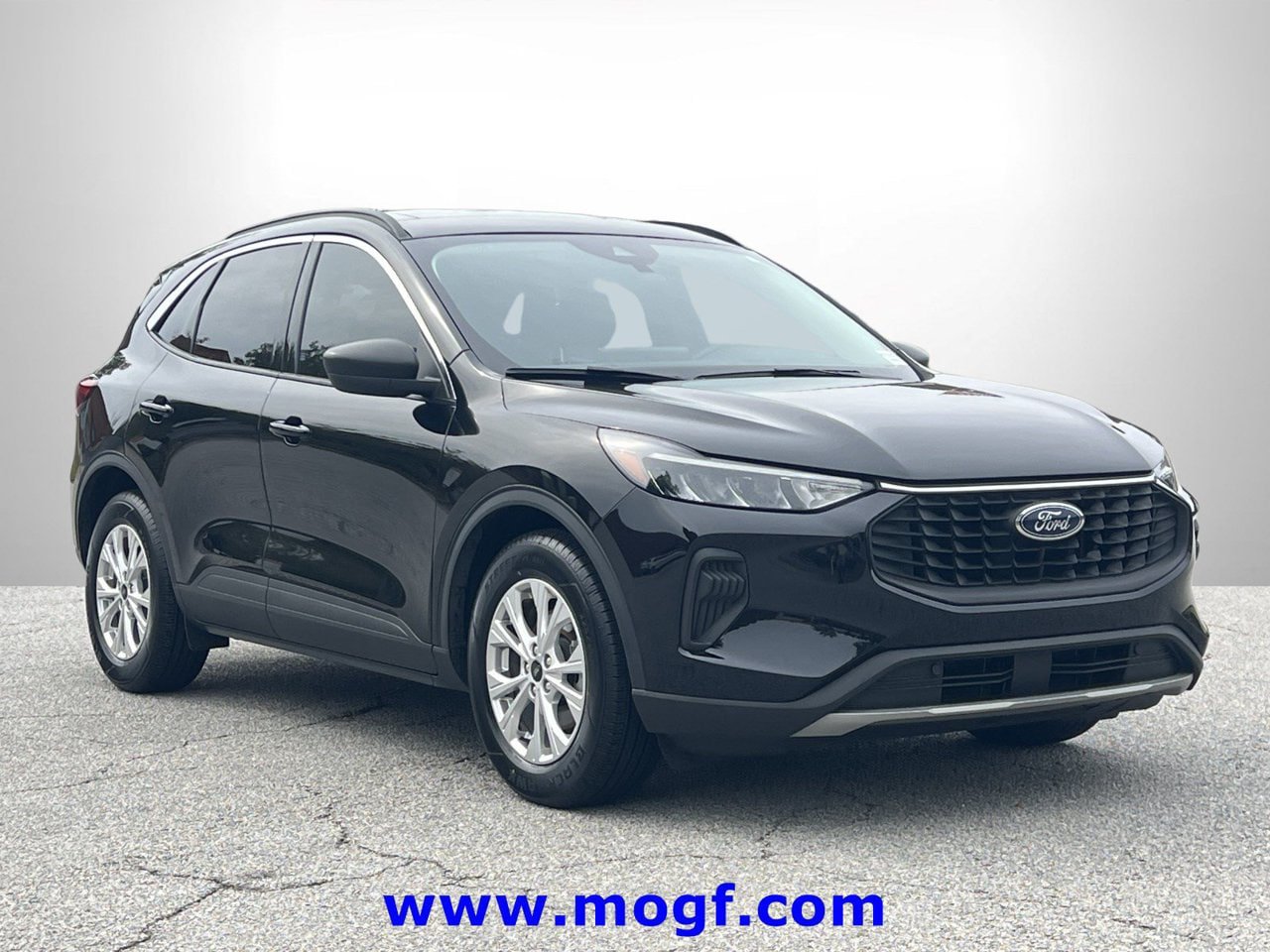 Certified 2023 Ford Escape Active w/ Tech Pack #1 FWD image 4
