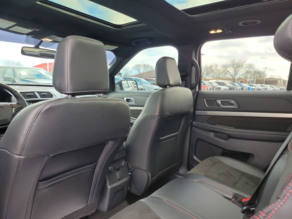 Certified 2021 Ford F150 XLT w/ Equipment Group 302A High image 15