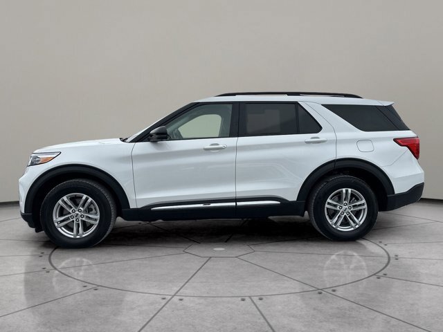 Certified 2023 Ford Explorer XLT w/ Equipment Group 202A AWD/4WD image 7