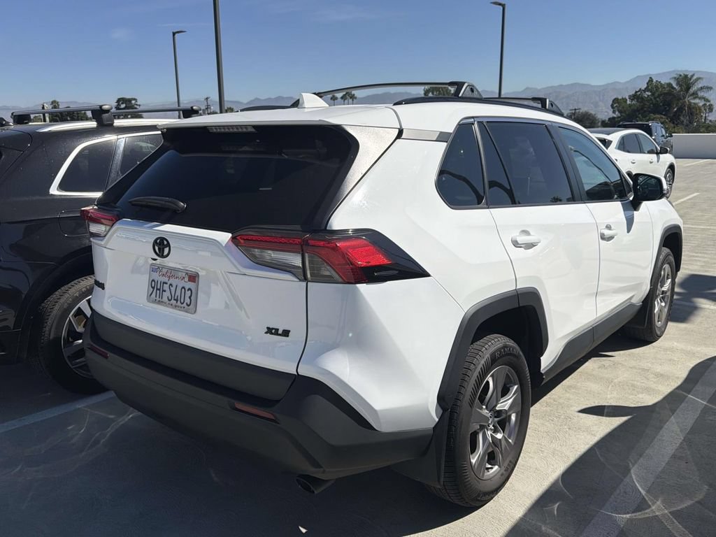 Used 2023 Toyota RAV4 XLE FWD image 17