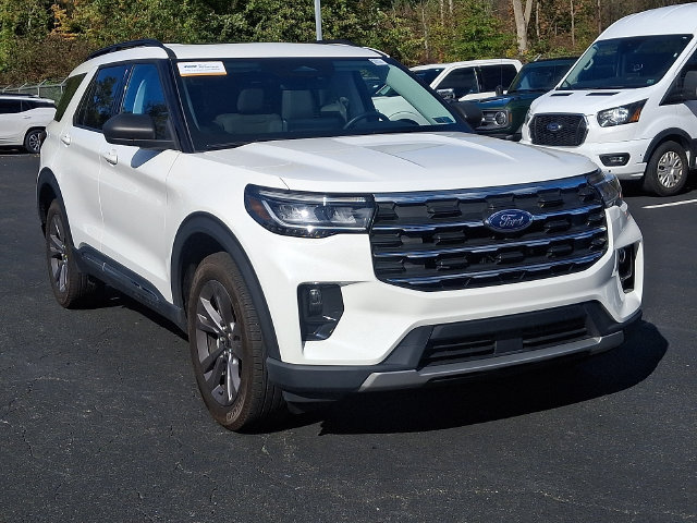Certified 2025 Ford Explorer Active w/ Active Comfort Package AWD/4WD image 2