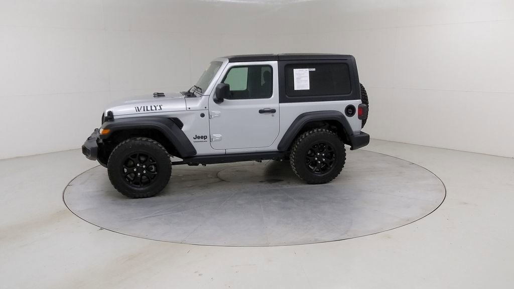 Used 2023 Jeep Wrangler Willys AWD/4WD image 17