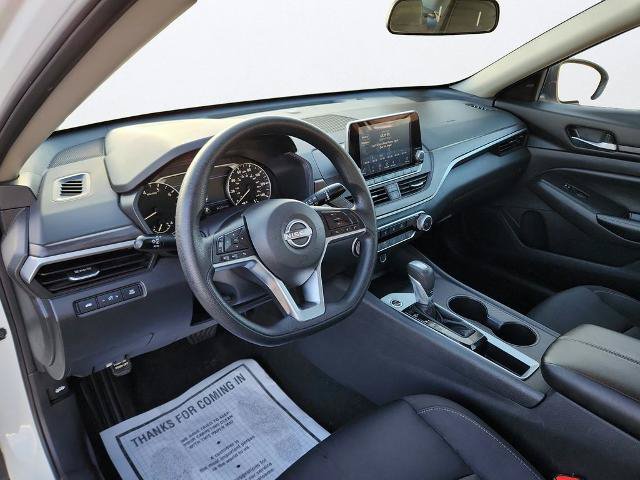 Used 2025 Nissan Altima 2.5 SV FWD image 9