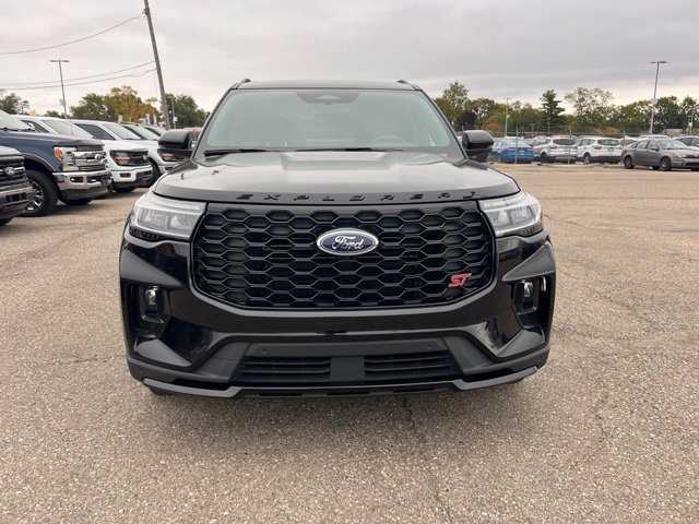 Certified 2025 Ford Explorer ST AWD/4WD image 2