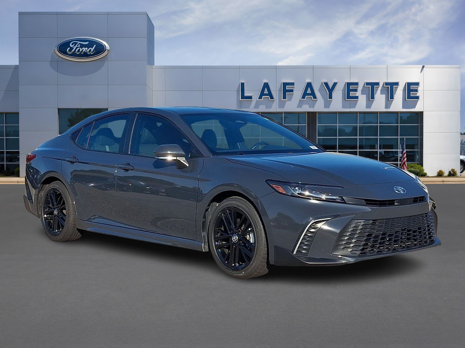 Used 2025 Toyota Camry SE