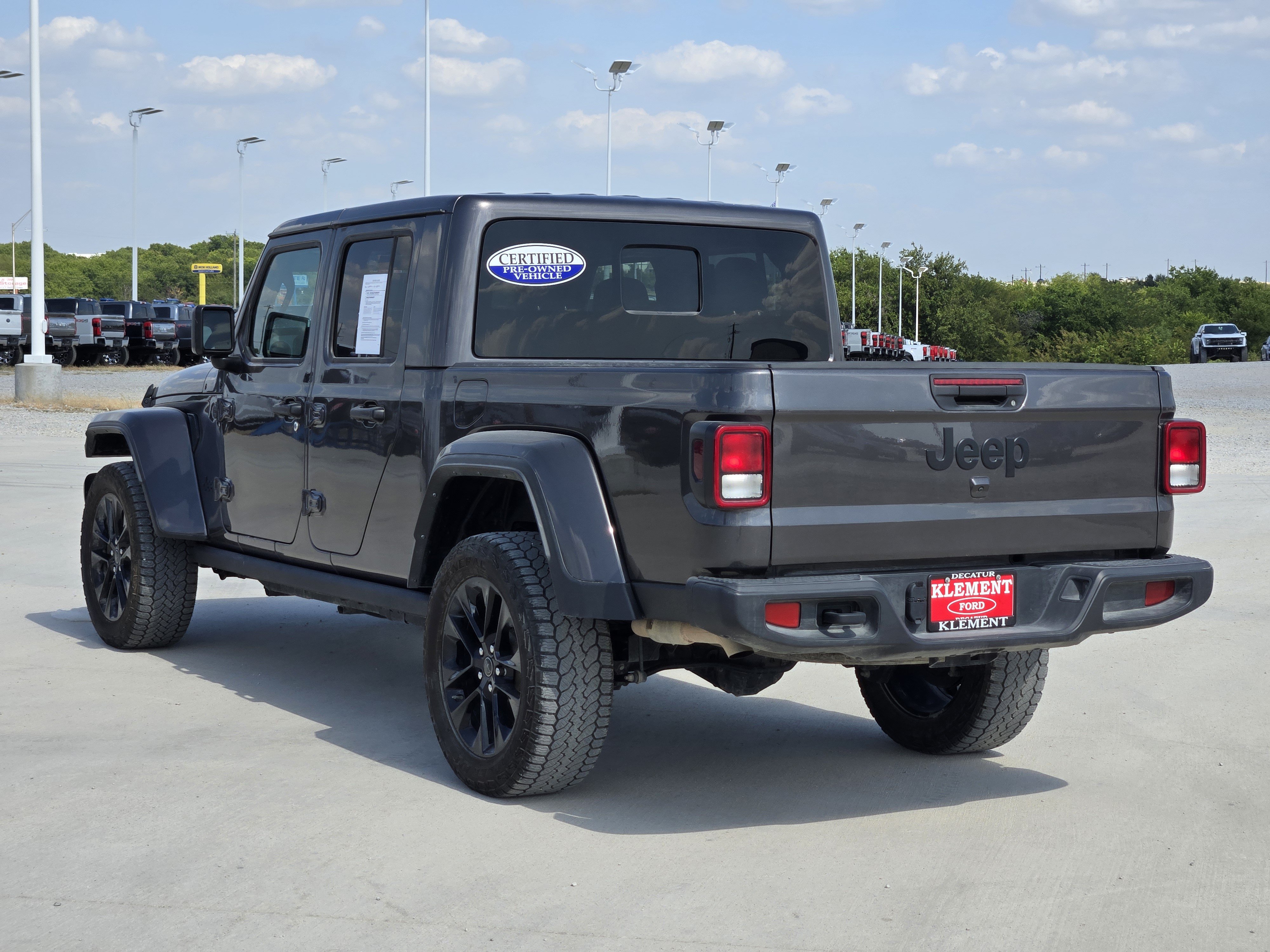 Used 2025 Jeep Gladiator Sport AWD/4WD image 5