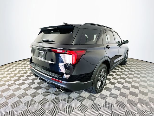 Certified 2025 Ford Explorer ST AWD/4WD image 11