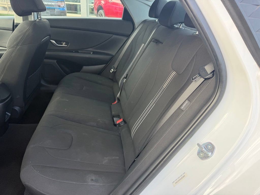 Used 2025 Hyundai Elantra SEL FWD image 9