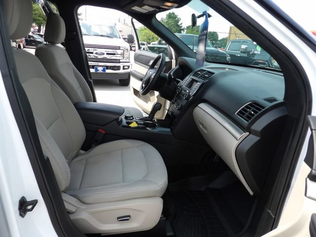 Certified 2018 Ford Explorer XLT AWD/4WD image 35