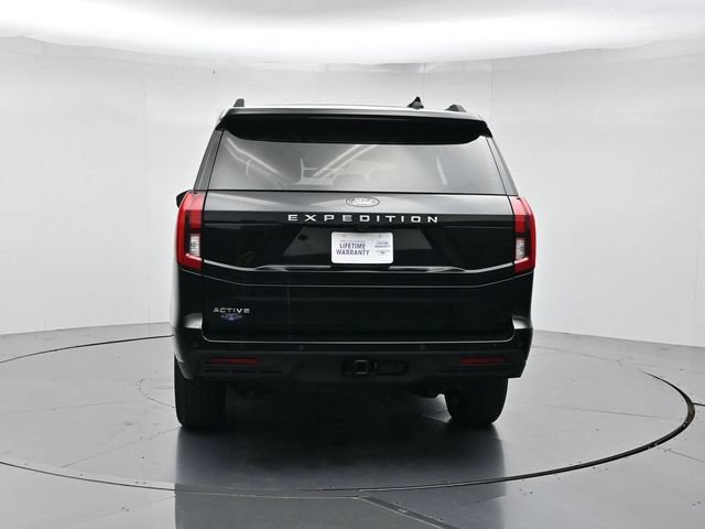 Certified 2025 Ford Expedition Active AWD/4WD image 8