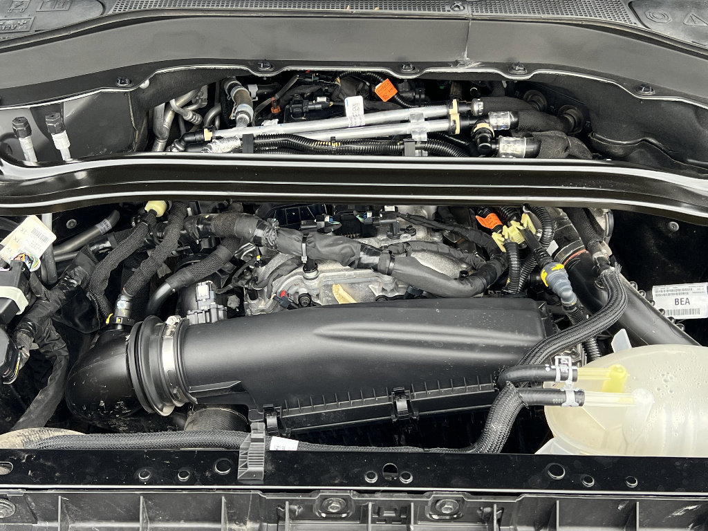 Certified 2025 Ford Explorer ST-Line image 36