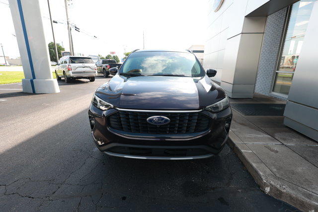 Certified 2023 Ford Escape Platinum w/ Premium Technology Package FWD image 7