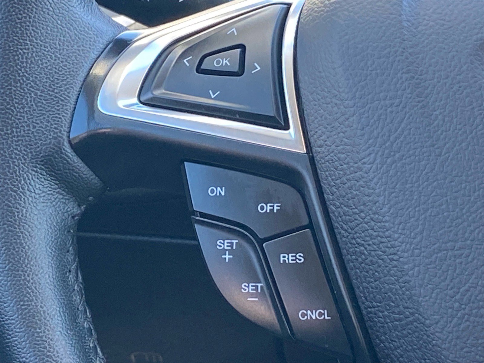Certified 2024 Ford Edge SEL w/ Convenience Package AWD/4WD image 8