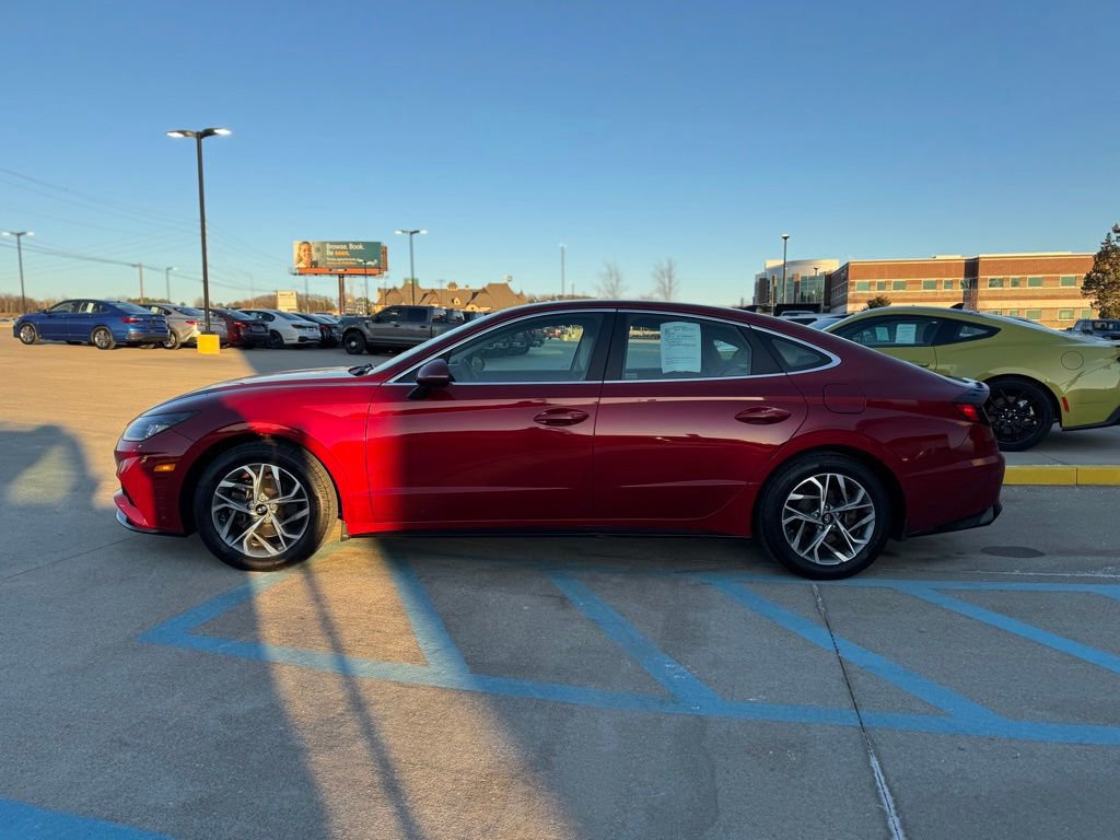 Used 2023 Hyundai Sonata SEL image 2