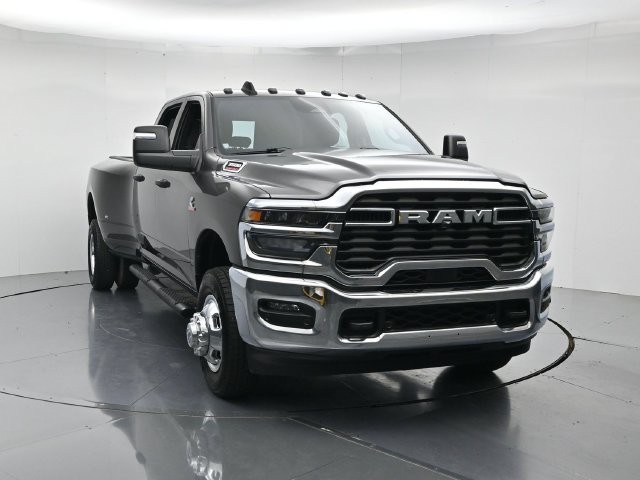 Used 2026 RAM 3500 Tradesman AWD/4WD image 4