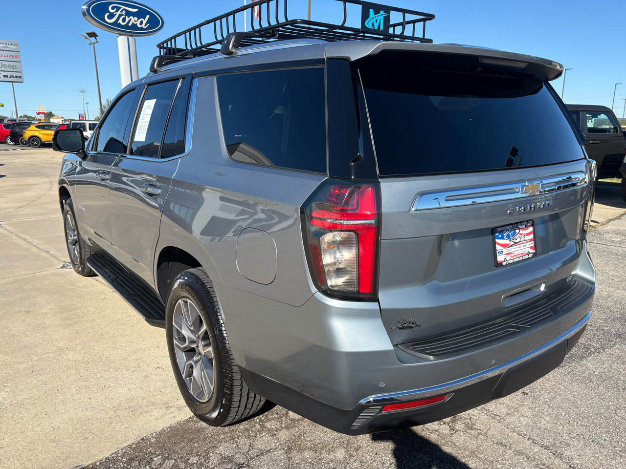 Used 2023 Chevrolet Tahoe LT w/ Luxury Package image 3