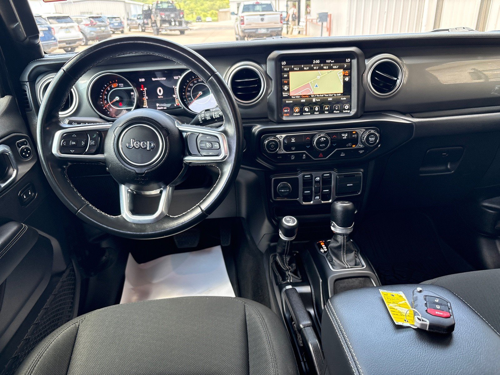 Used 2021 Jeep Wrangler Unlimited Sahara w/ Uconnect 4C Nav & Sound Group AWD/4WD image 6