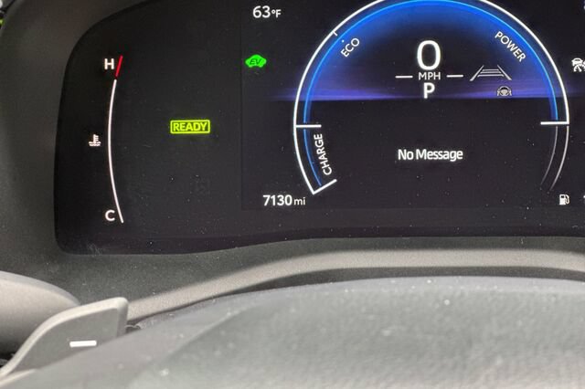Used 2025 Toyota Camry SE w/ Convenience Package FWD image 24